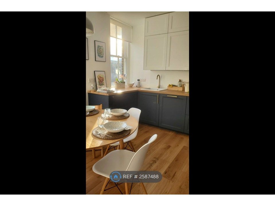 Property photo 3 of 24 Kitchen