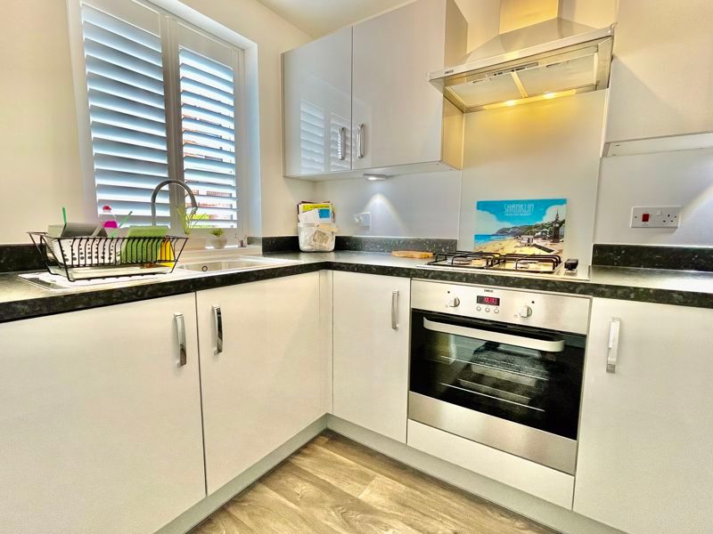 Property photo 3 of 16 Photo 11