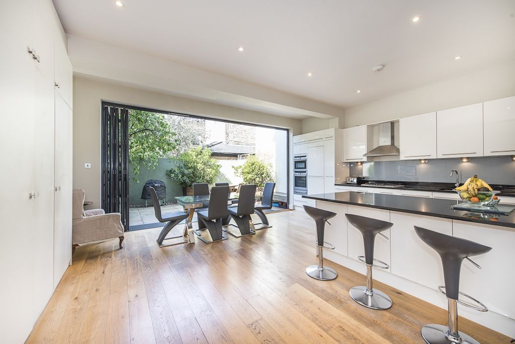 Property photo 3 of 20 66-Winchendon-Roa...