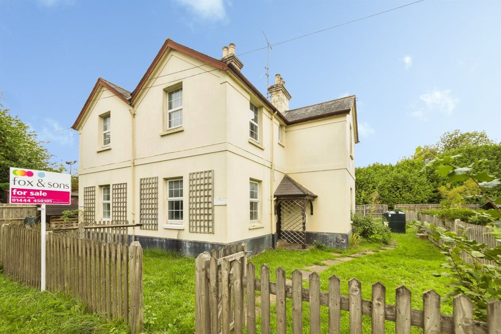 Property photo 1 of 17