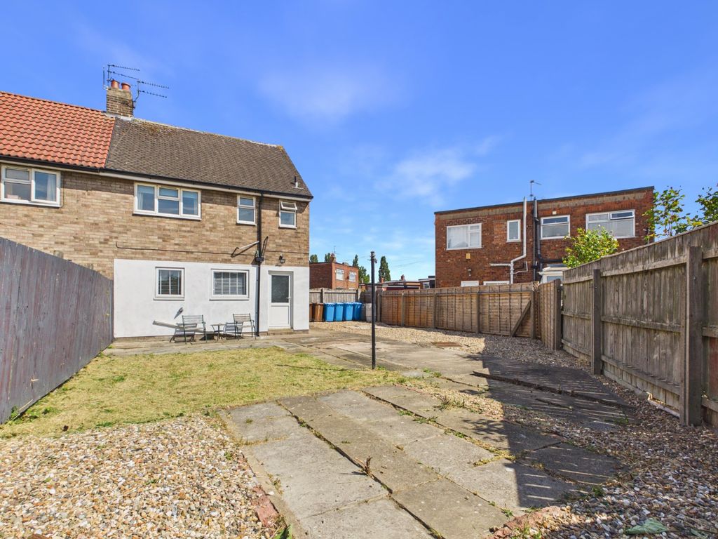 Property photo 3 of 17 4932107