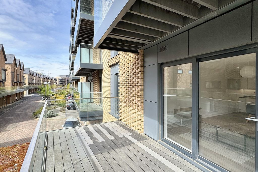 Property photo 1 of 11 Img_8025