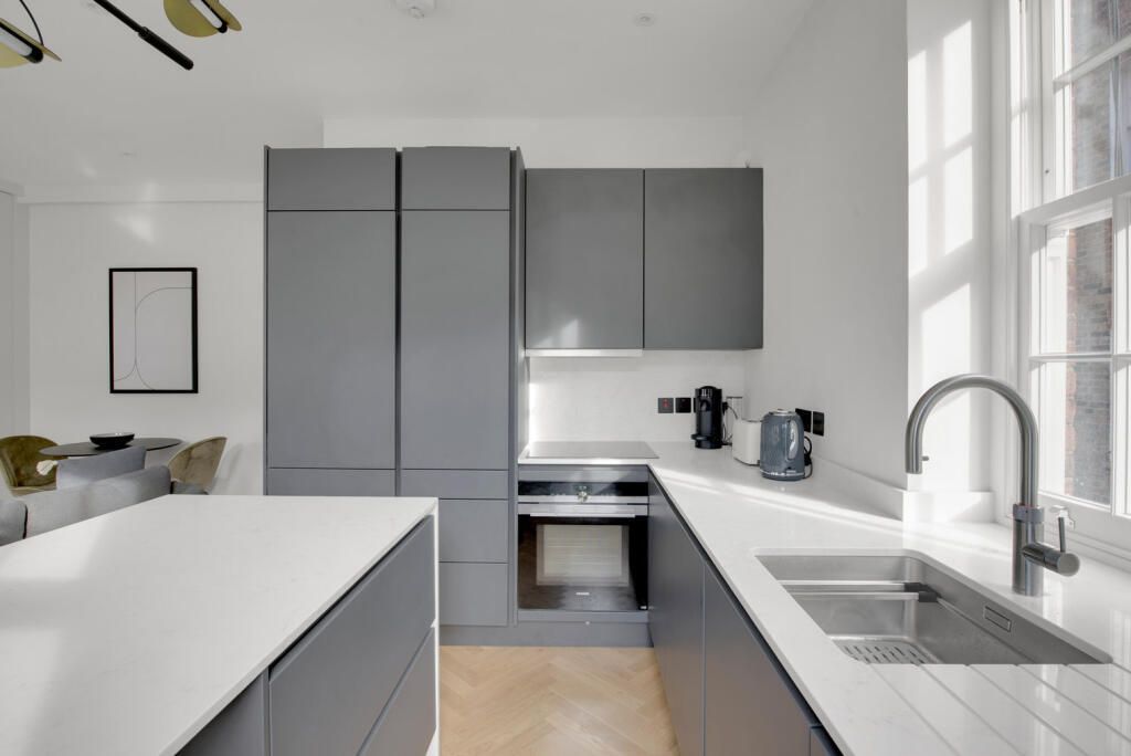 Property photo 3 of 15 Kitchen