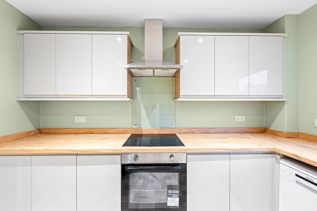 Property photo 3 of 16 3