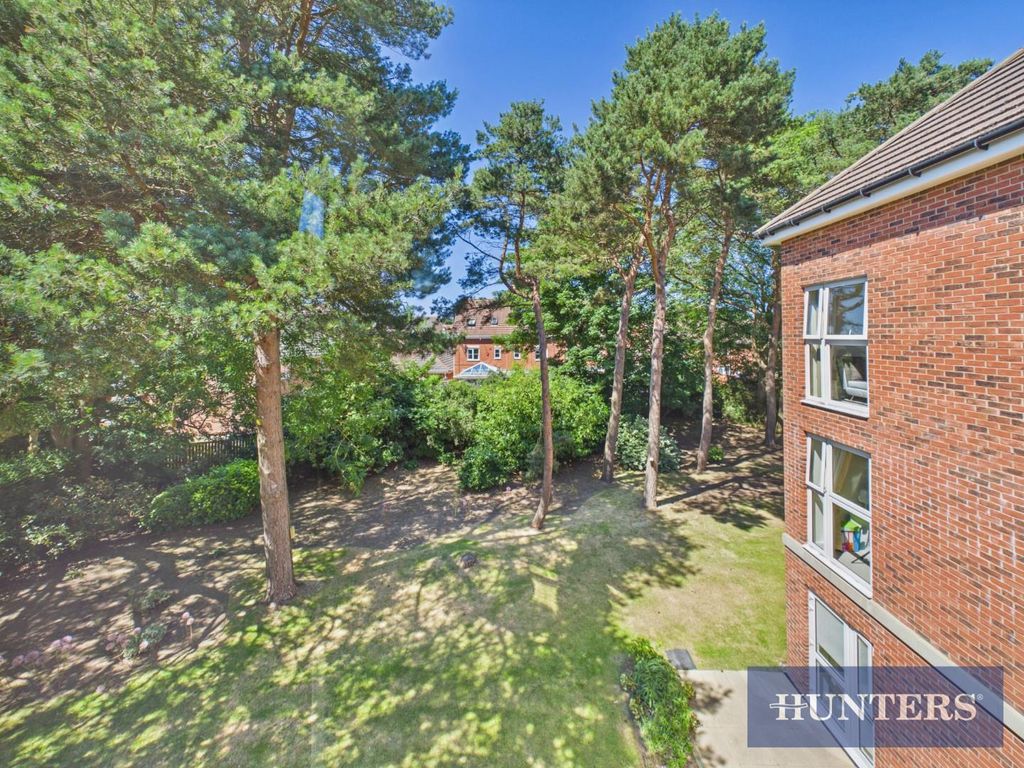 1 bed flat for saleMarton Gate, Bridlington YO16 photo 5