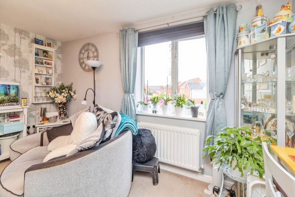 Property photo 3 of 19 Pbox-Img.Jpg