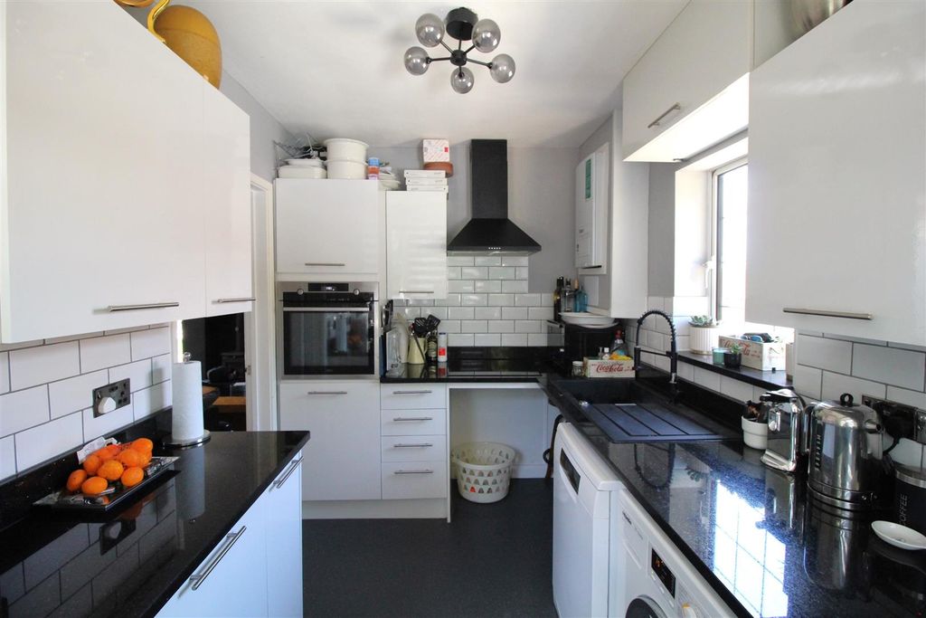 Property photo 3 of 18 Img_0012.Jpg