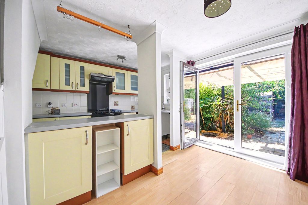 Property photo 3 of 12