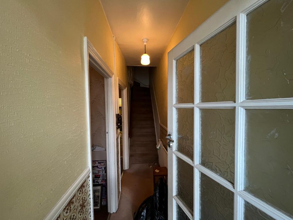 Property photo 3 of 28