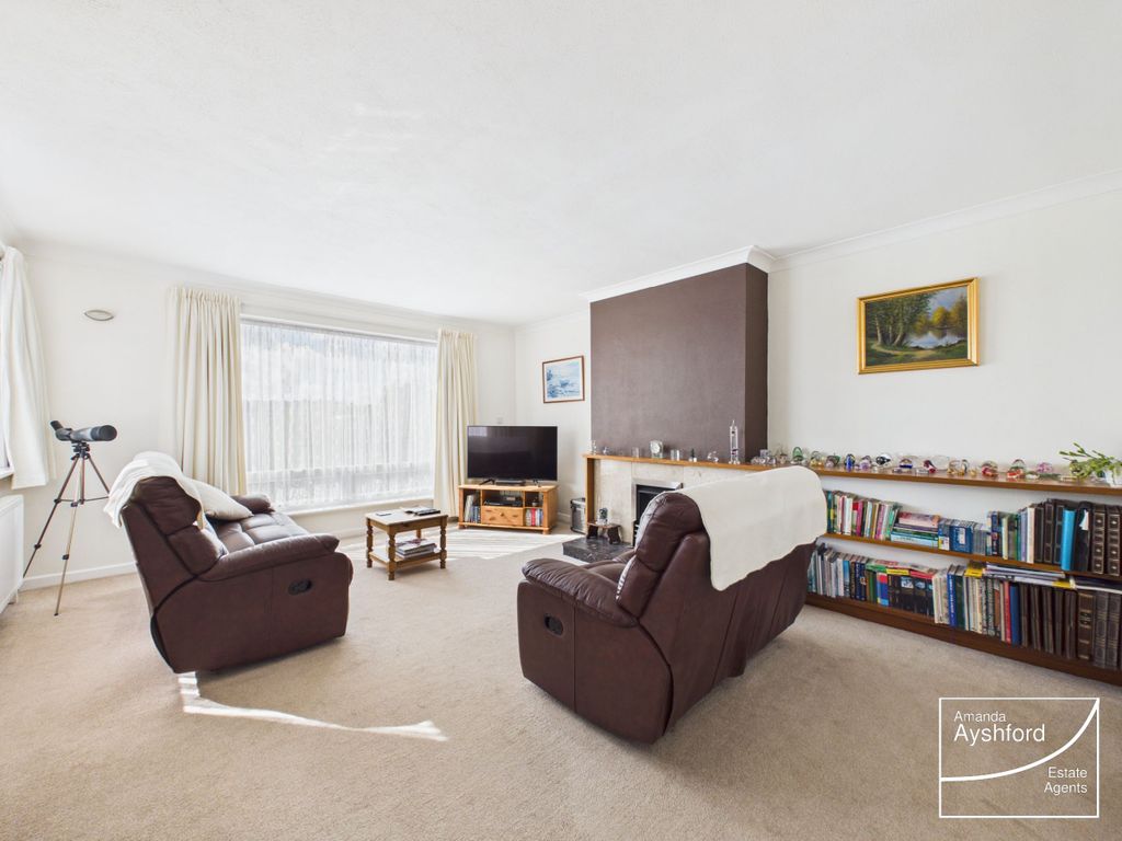Property photo 2 of 37