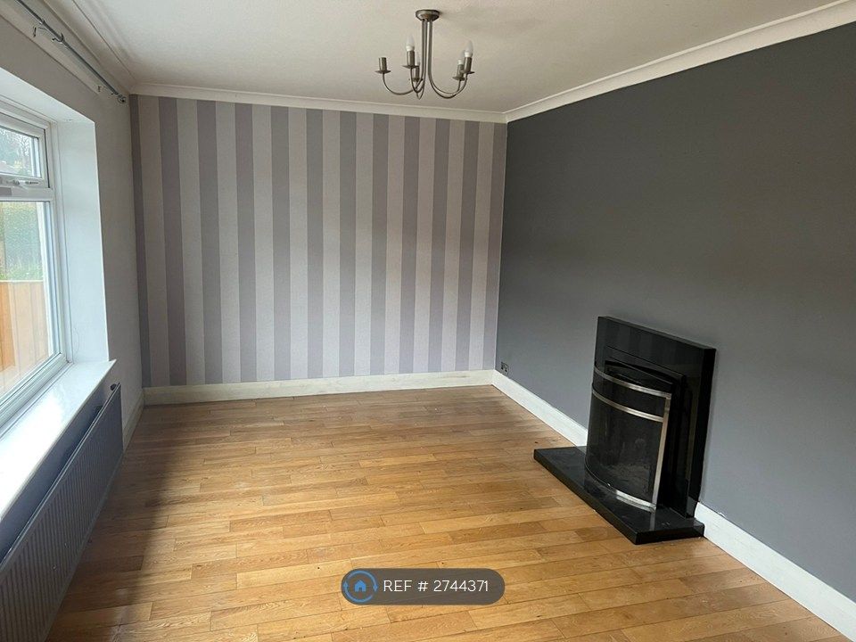 Property photo 3 of 13 Living Room