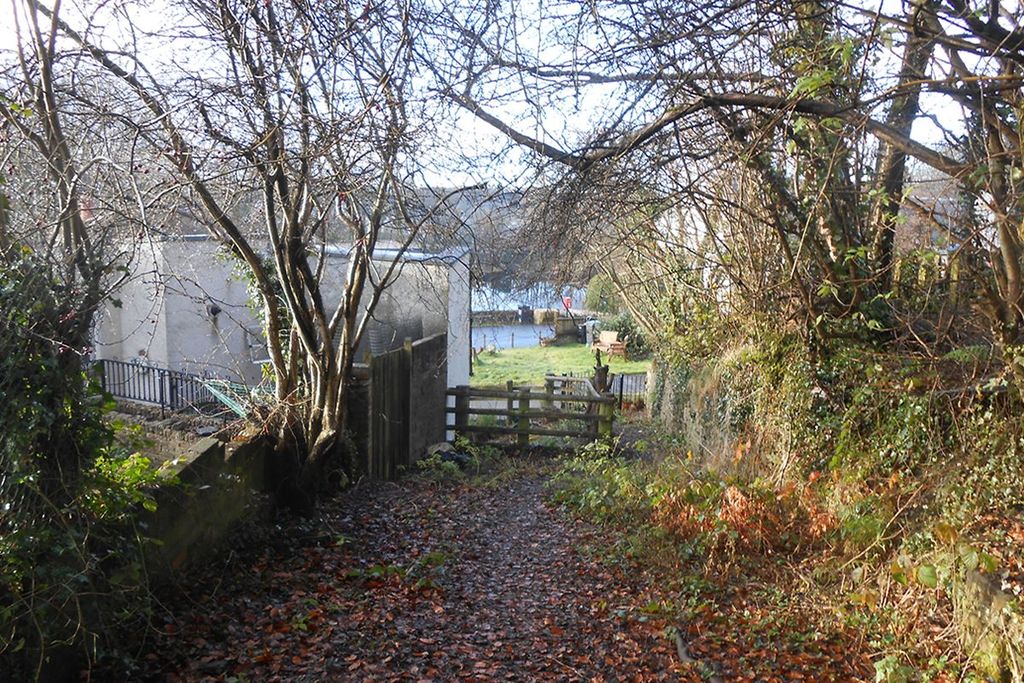 Property photo 2 of 9