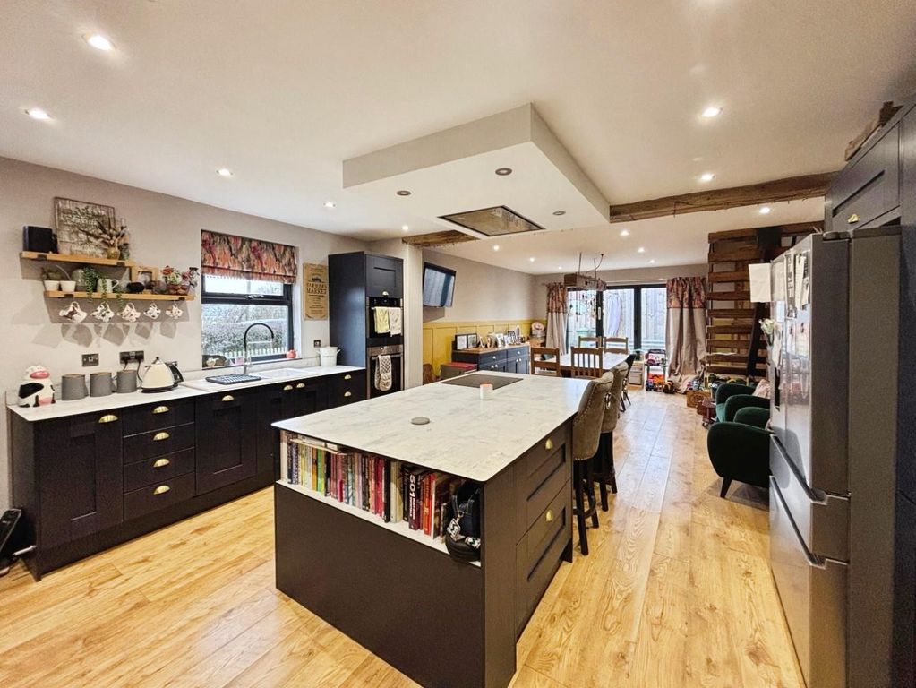 Property photo 3 of 20 316Aecf4-Image00056.Jpeg