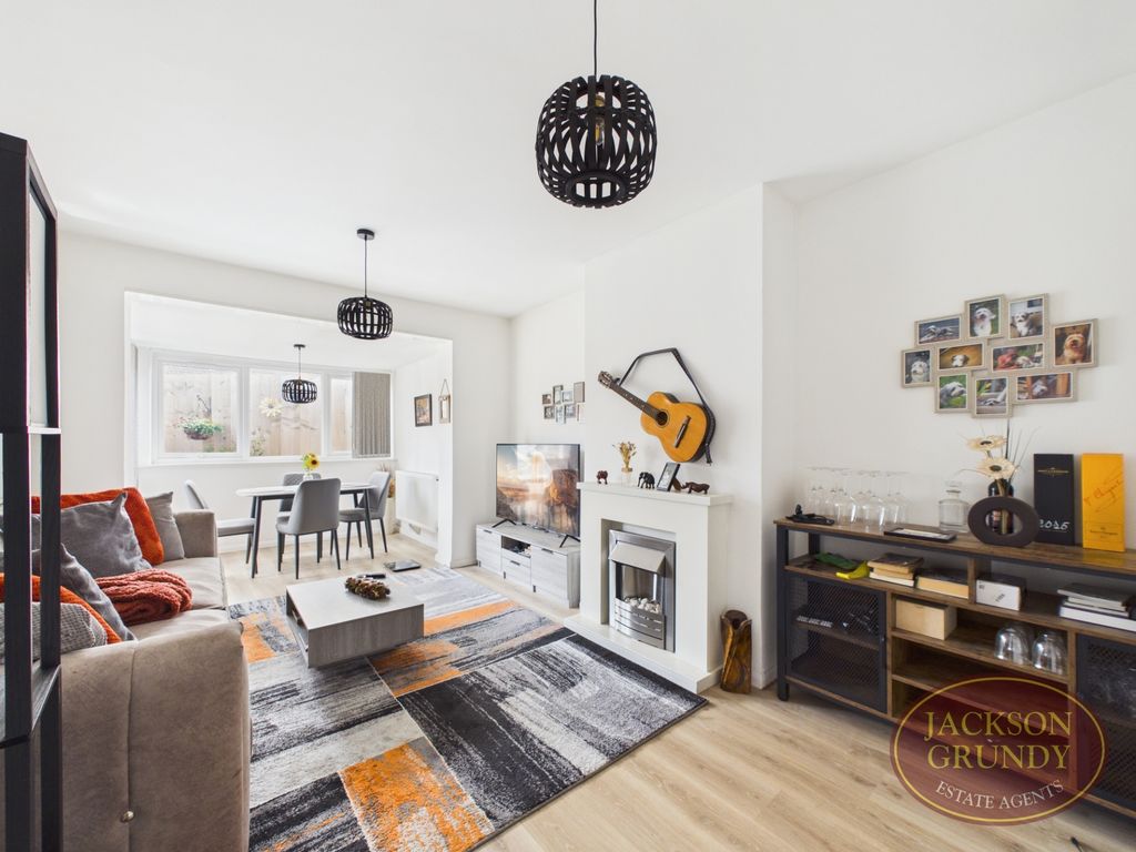 Property photo 2 of 15 The Avenue