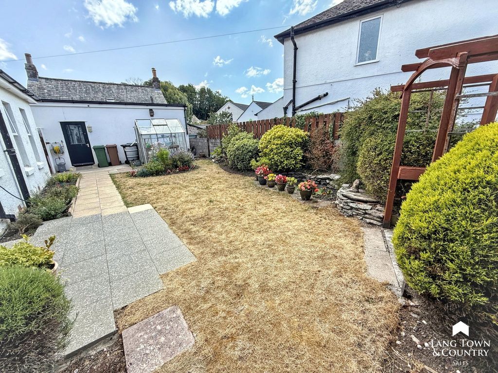 Property photo 3 of 16