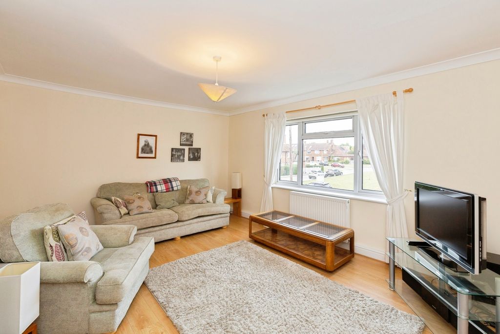 Property photo 2 of 21 Pbox-Img.Jpg
