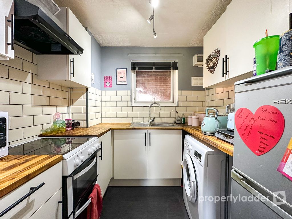 Property photo 2 of 7 Img_0419