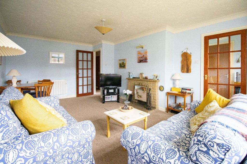 Property photo 3 of 15 4598736