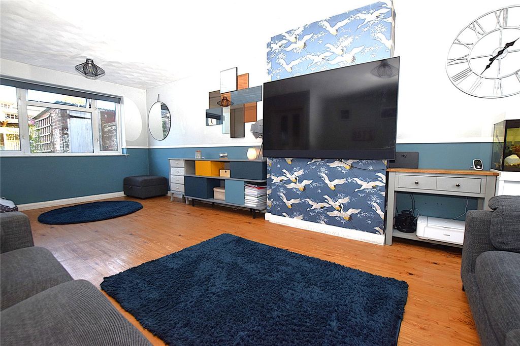 Property photo 2 of 12 Picture No. 04