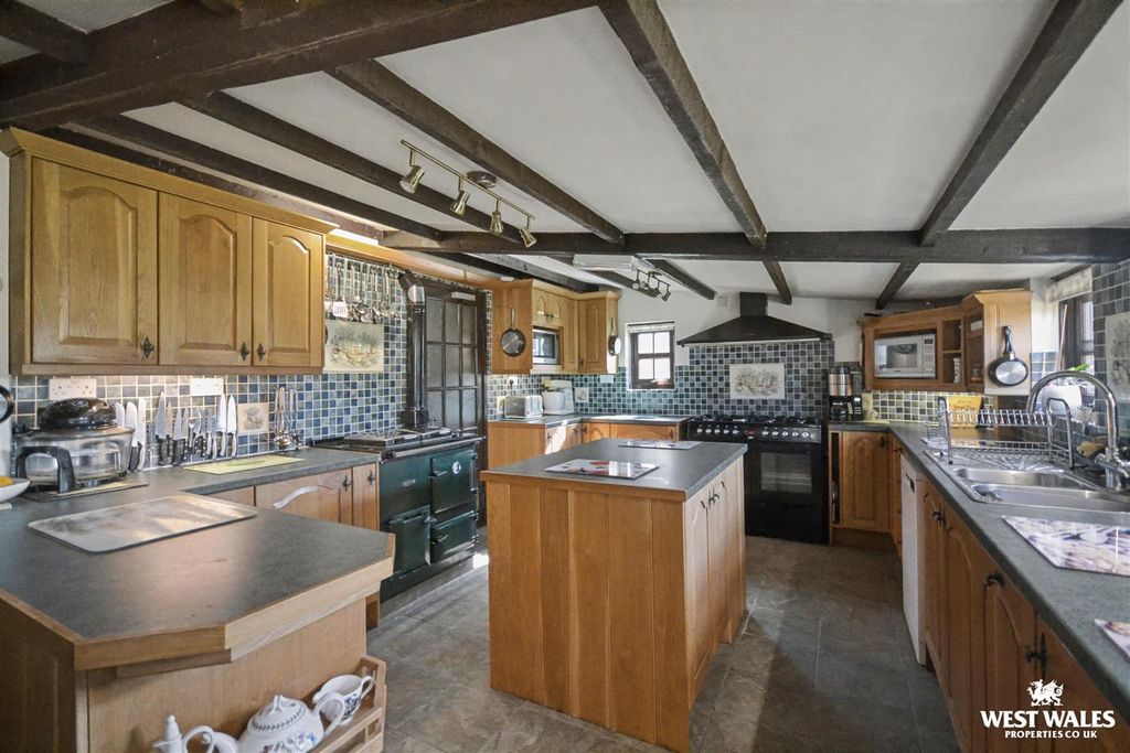 Property photo 3 of 46 Main House Kitchen