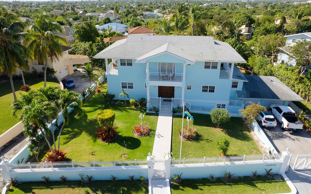 Property photo 2 of 9