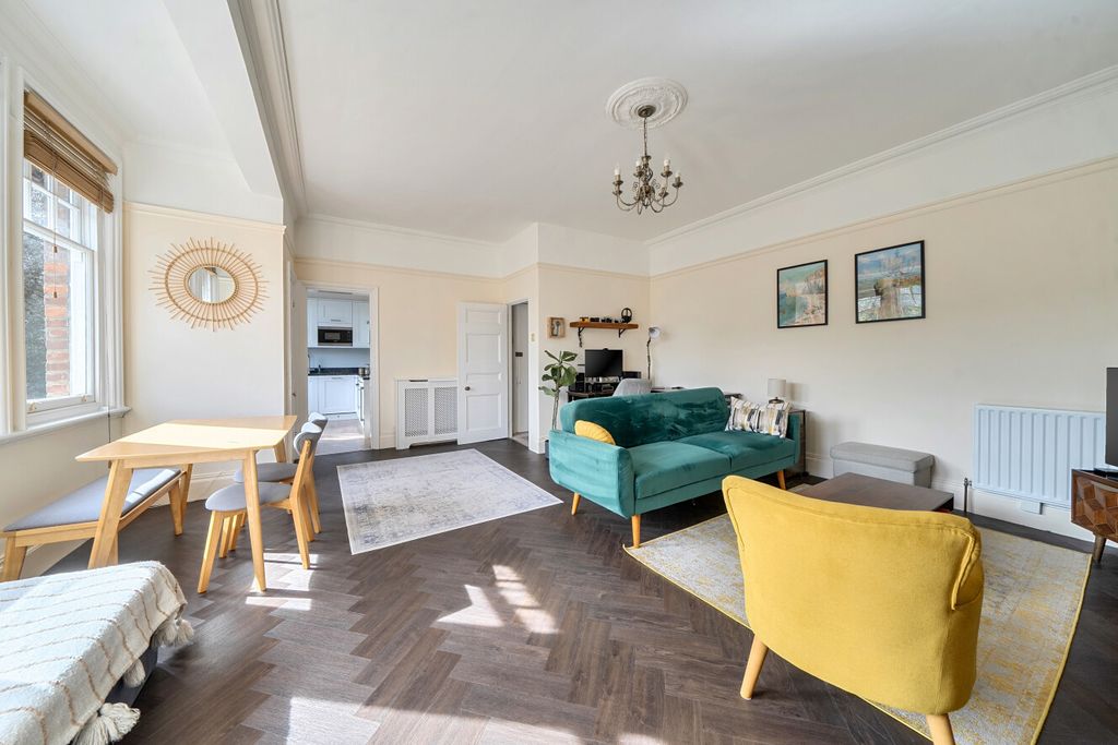 Property photo 2 of 19 Reception