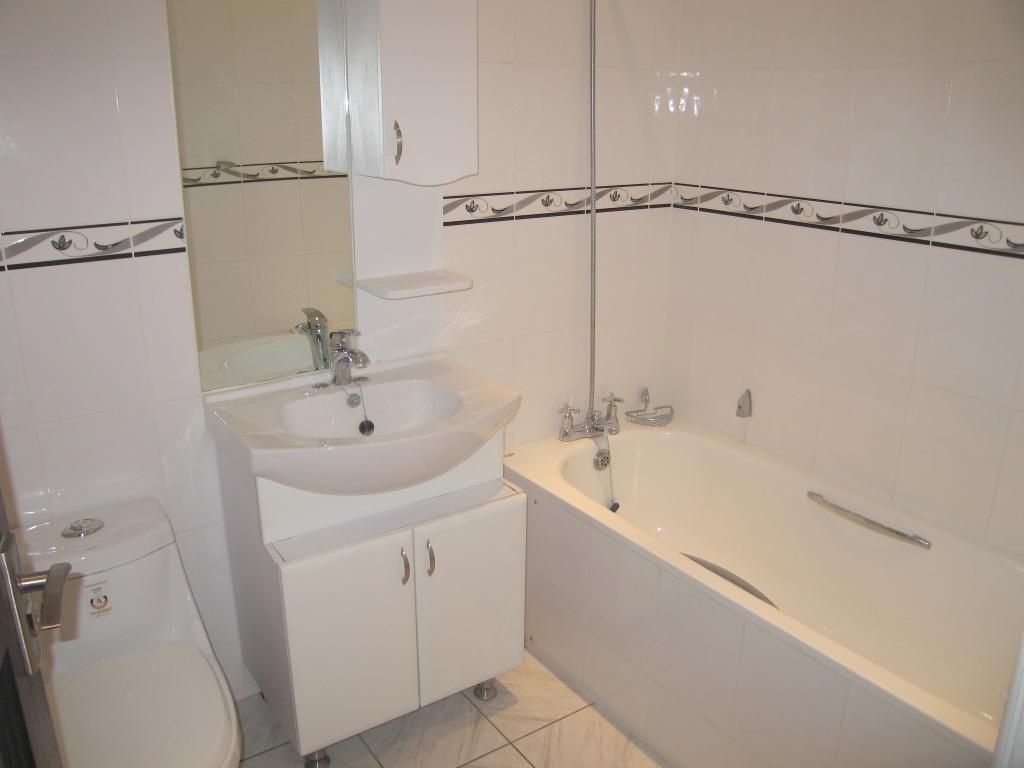 Property photo 3 of 4 Bathroom