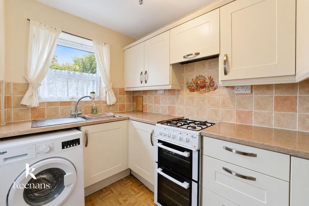 Property photo 3 of 33