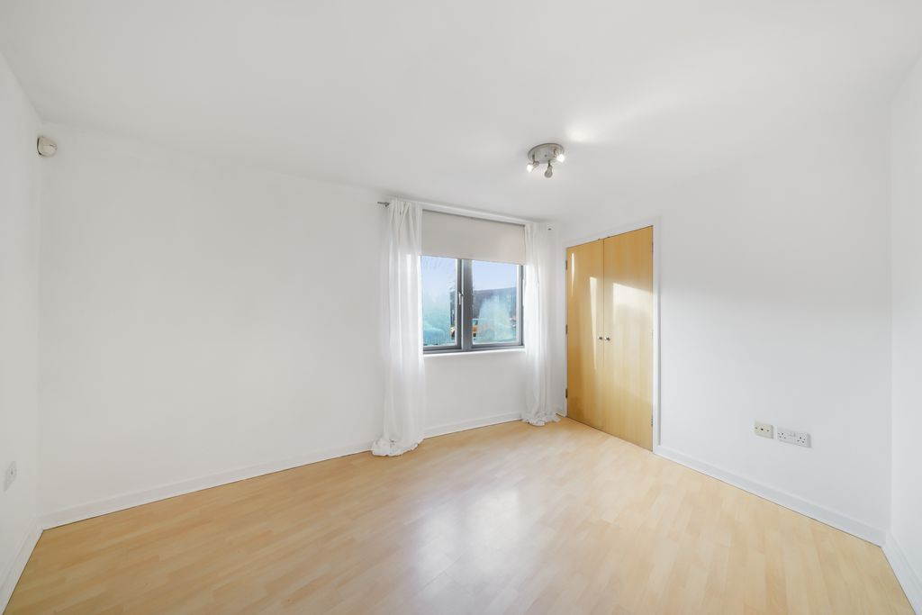Property photo 3 of 5 60 Lanacre Avenue - T4Nxemqycae6Flzp23Xm