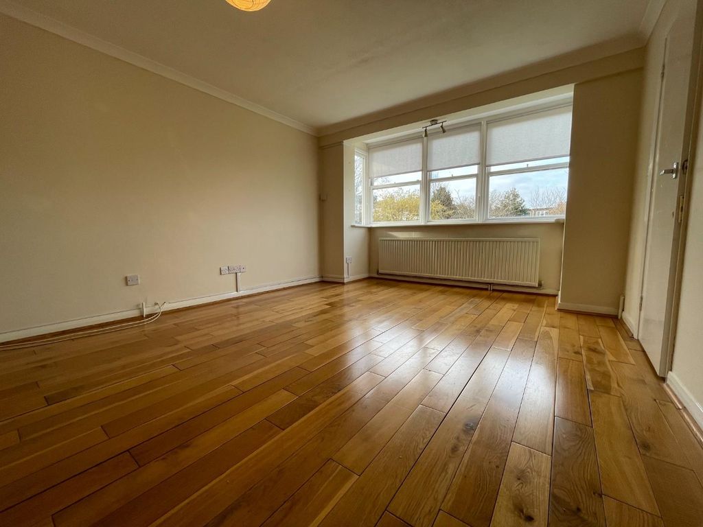 Property photo 2 of 6 Living Room