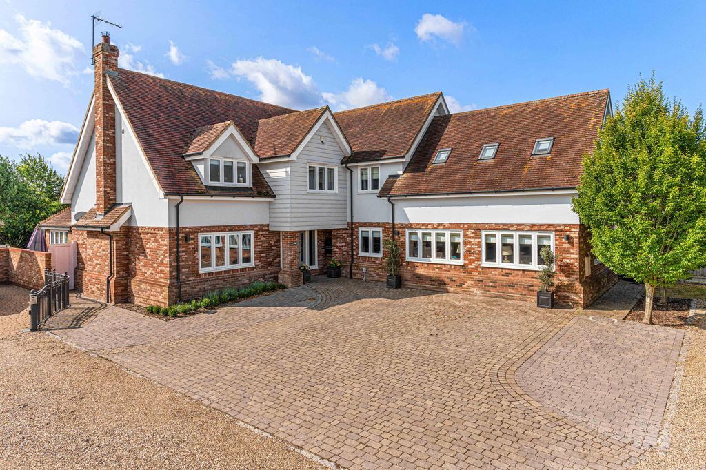 Property photo 1 of 71
