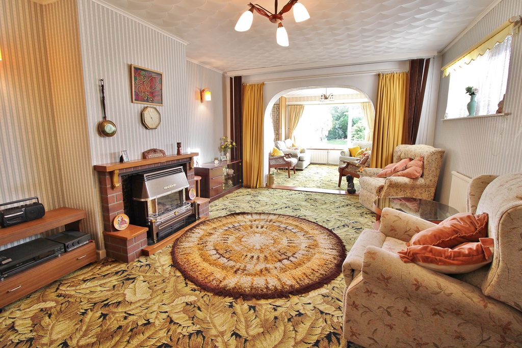 Property photo 2 of 21