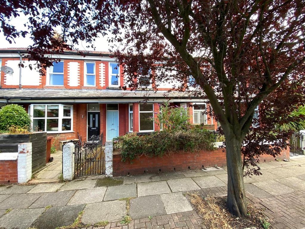 Property photo 1 of 32