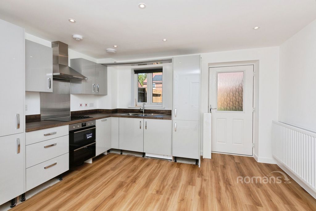 Property photo 3 of 13 Pbox-Img.Jpg