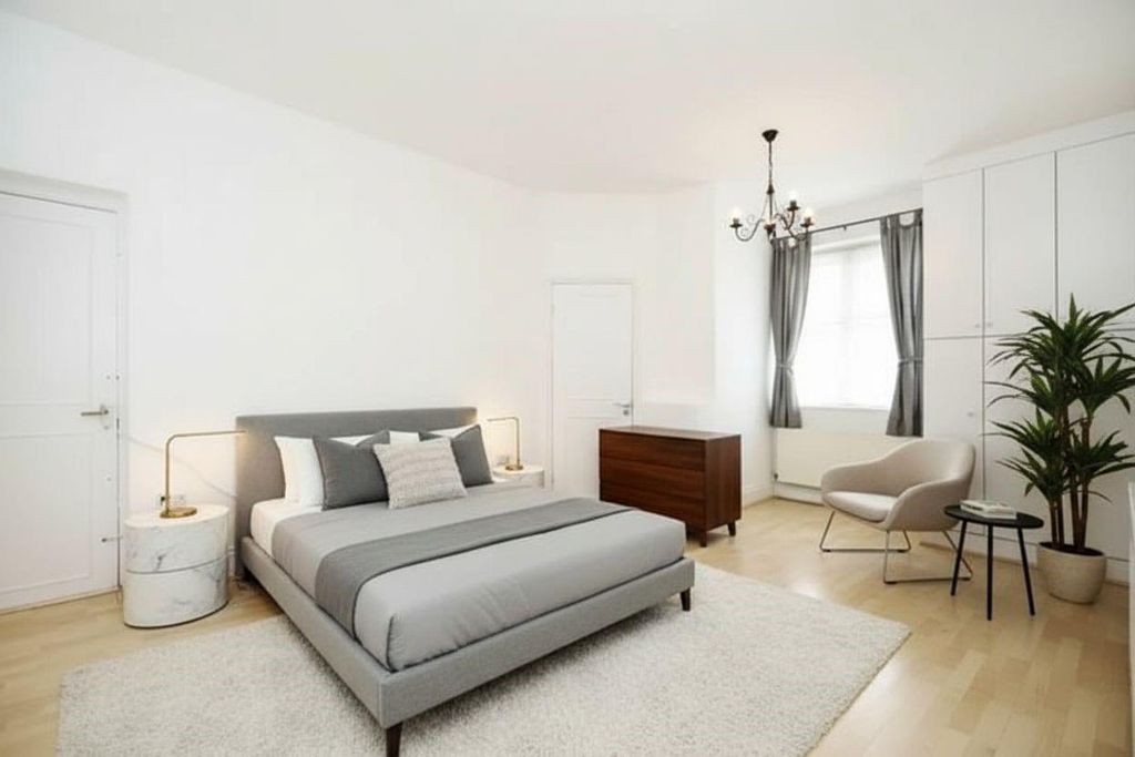 Property photo 3 of 5 Bedroom Eagle Lodge!.Jpg