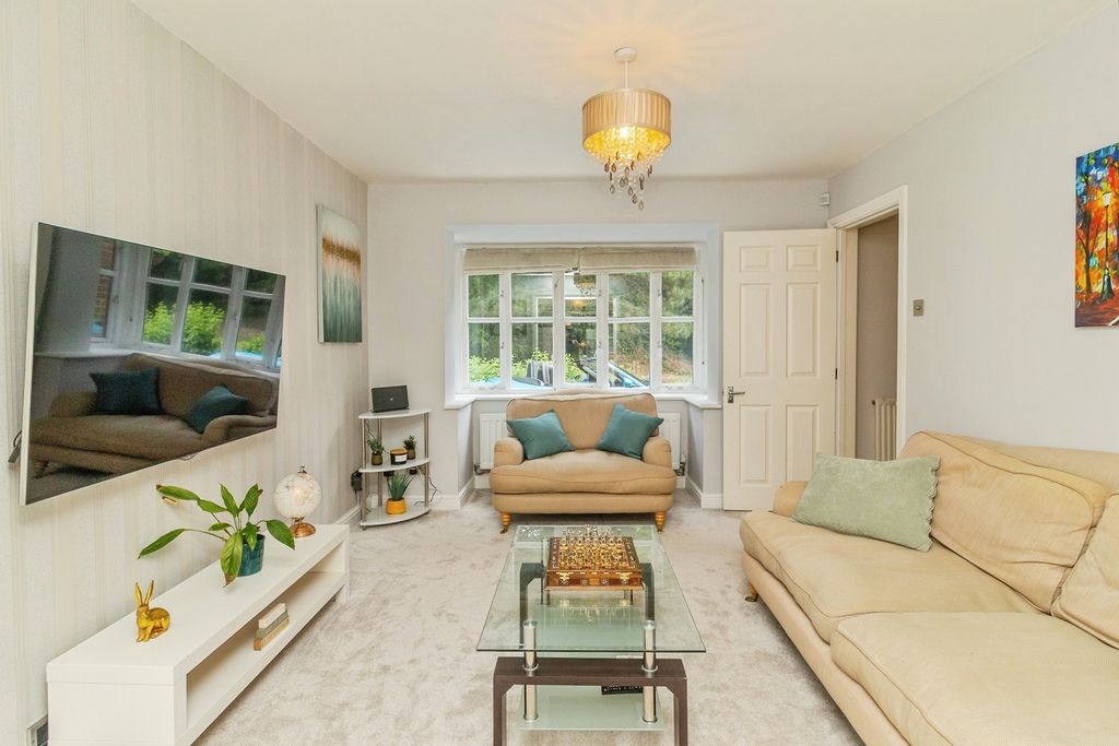 Property photo 2 of 24 Pbox-Img.Jpg