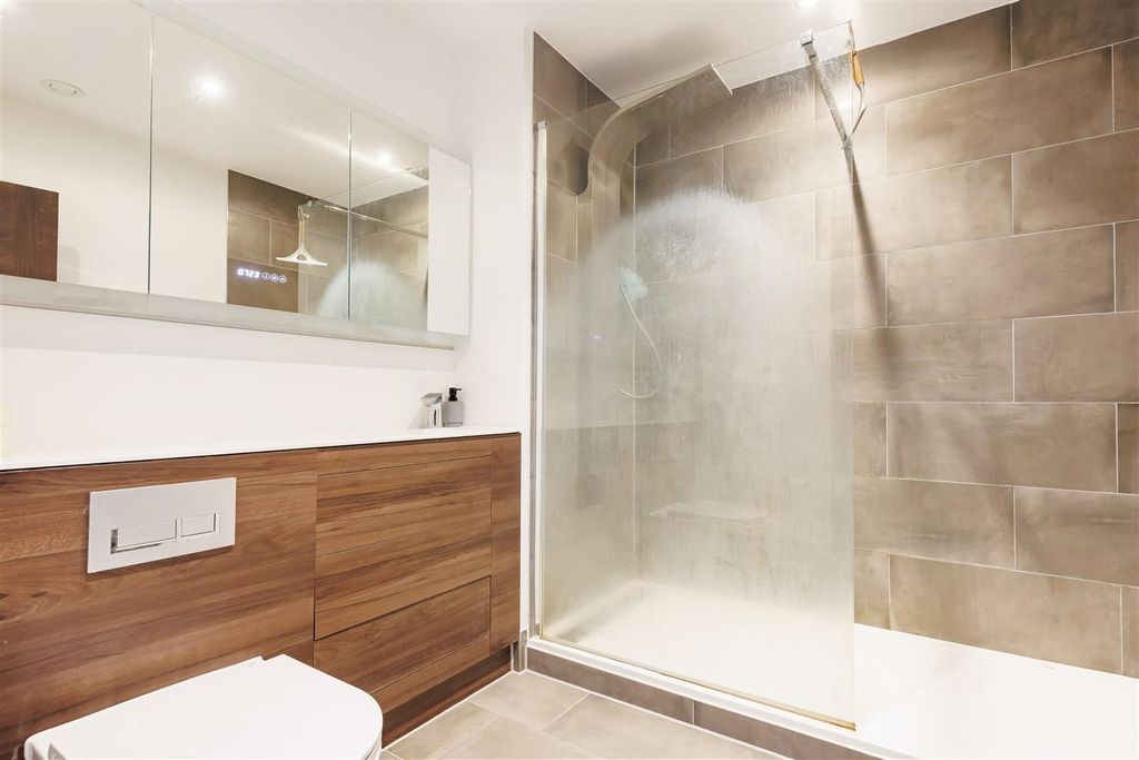 Additional image 10 of 2 bed flat for saleGodfrey House, Edinburgh Gate, Harlow CM20