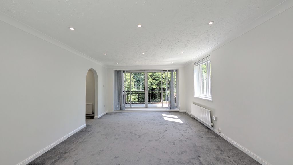 Property photo 2 of 13 Image