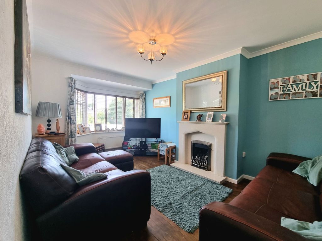 Property photo 2 of 37
