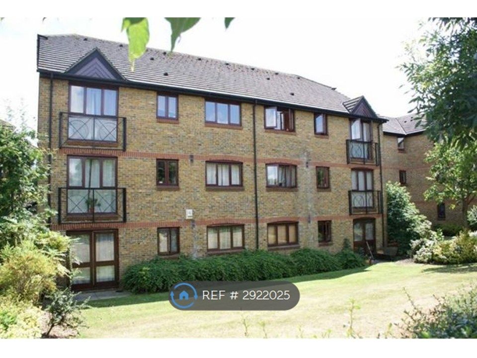 Property photo 1 of 8 Flat