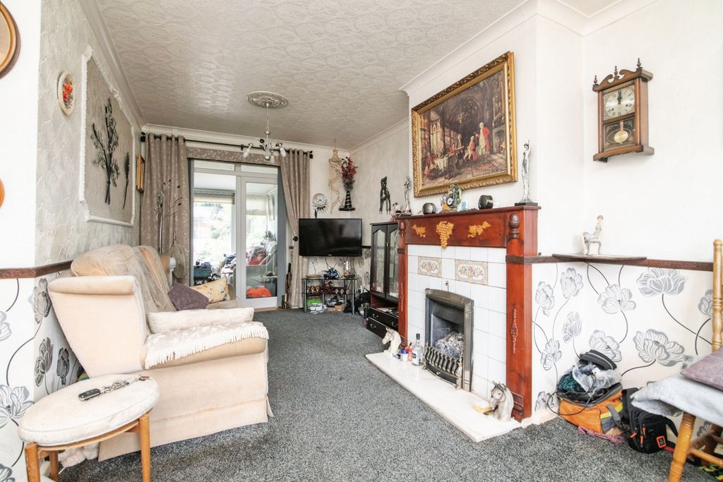 Property photo 3 of 15