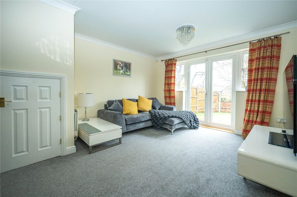 Property photo 2 of 11 Picture No. 13