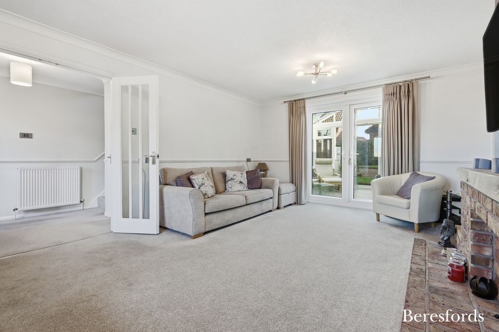 Property photo 2 of 18 Picture No. 17