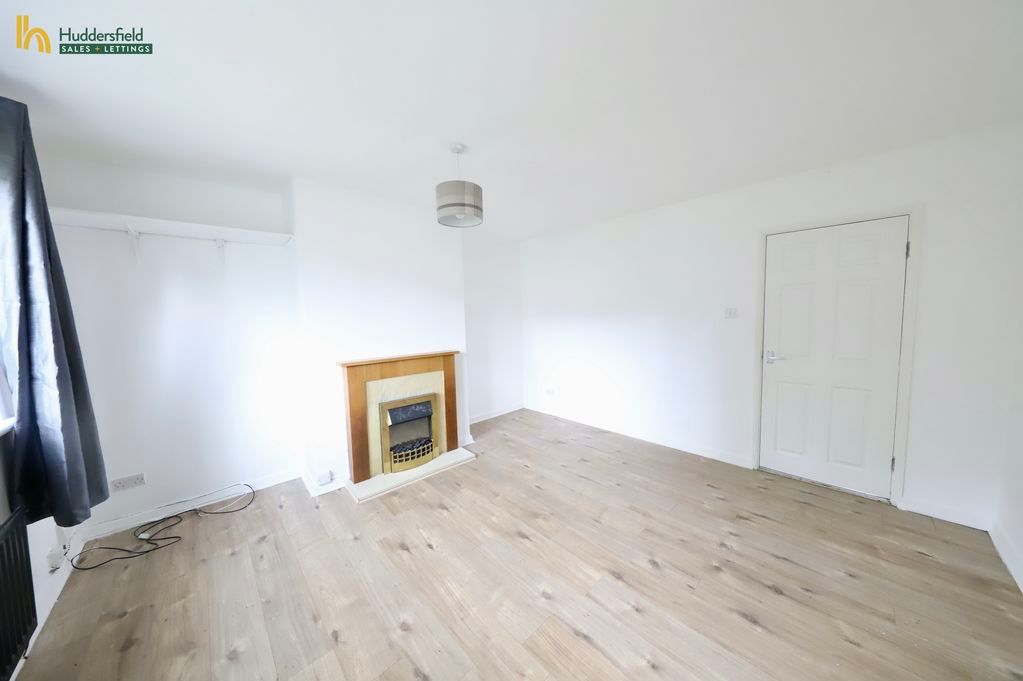 Property photo 1 of 14 Living Room