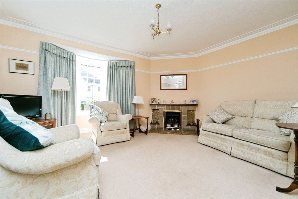 Property photo 2 of 25 Picture No. 20