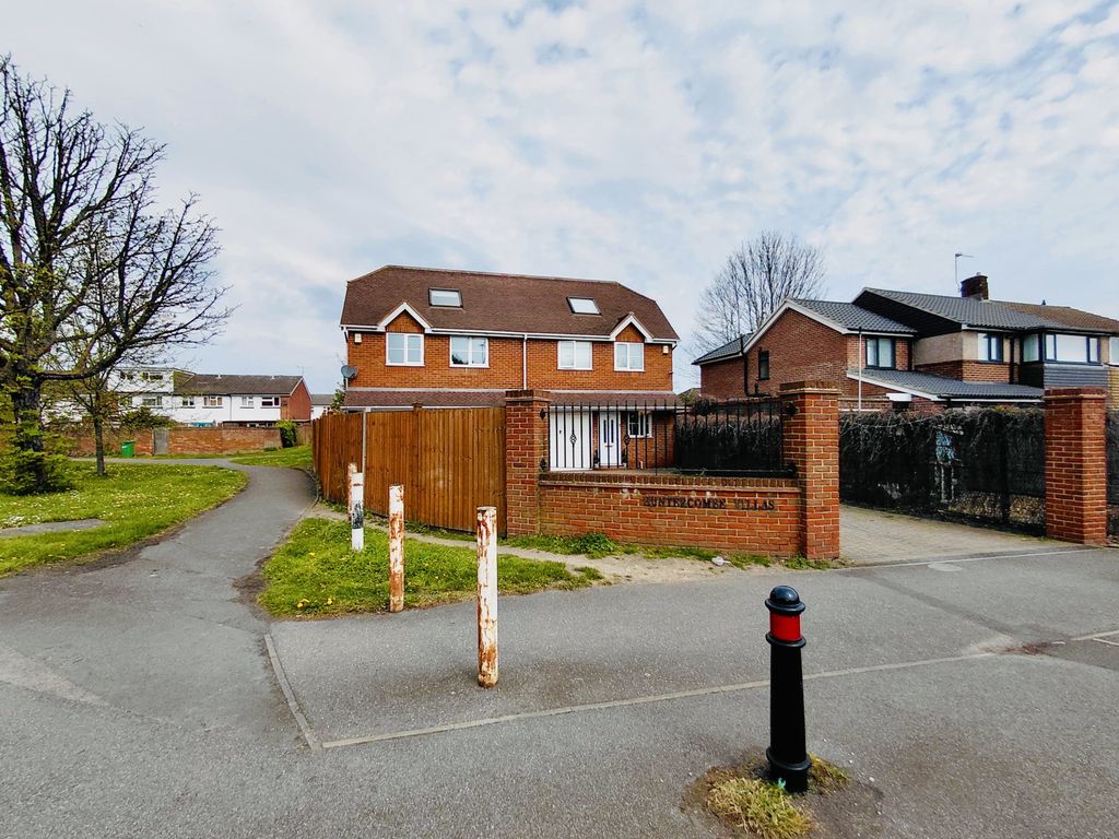 Property photo 3 of 27