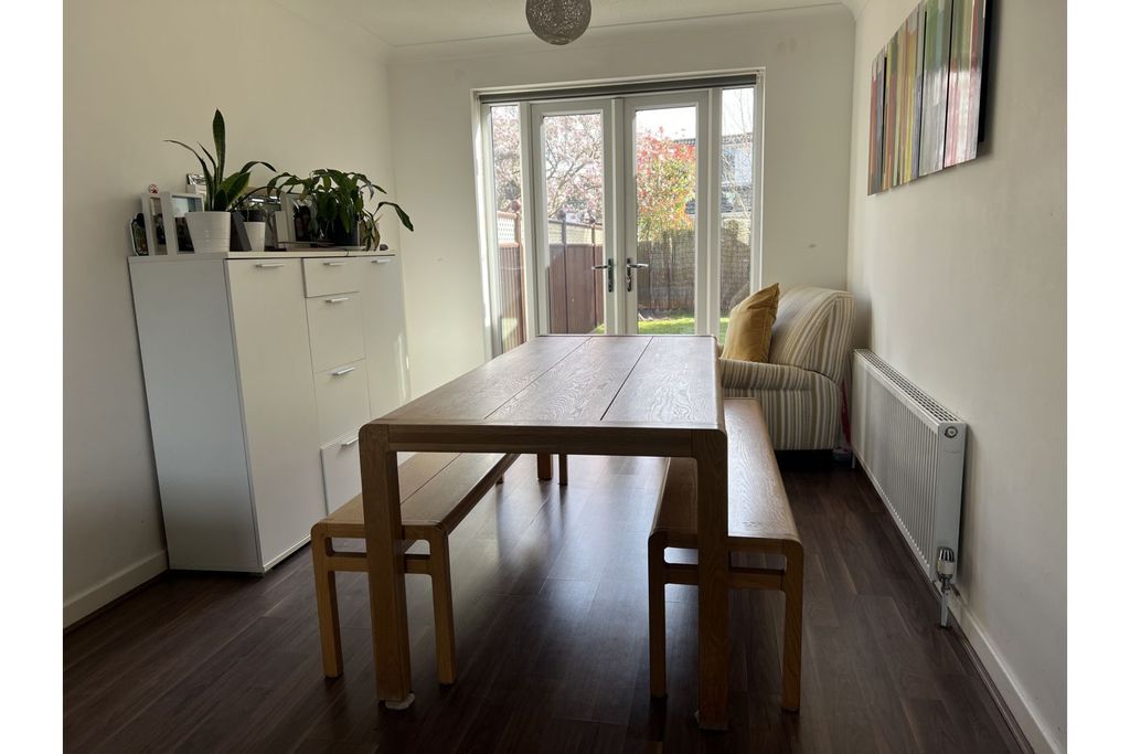 Property photo 2 of 11 Dining Room