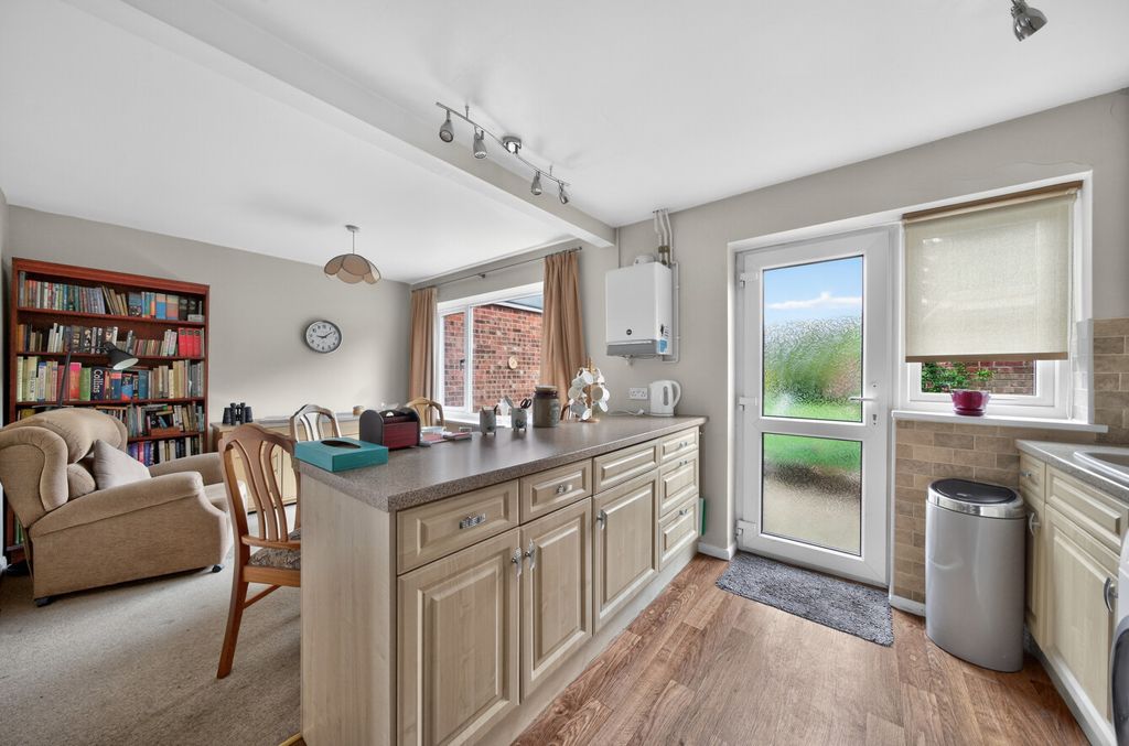 Property photo 3 of 15 1435526-6-69c65Df...