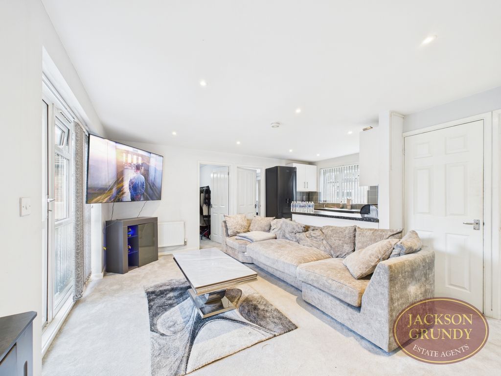 Property photo 1 of 9 Portland Place