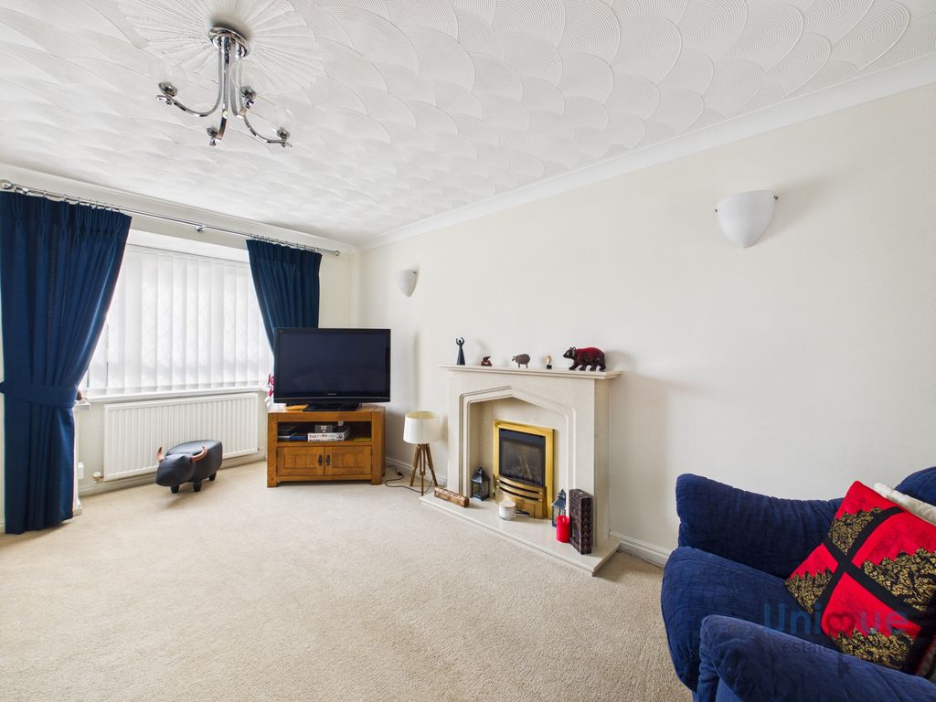 Property photo 3 of 27